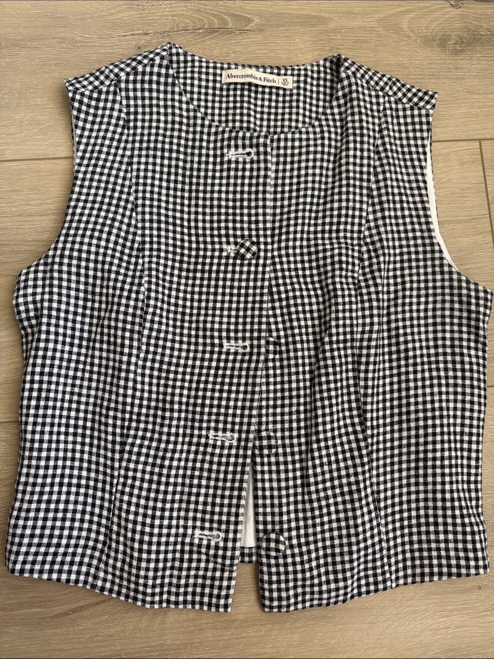 Abercrombie & Fitch Black and White Gingham Sleeveless Tank